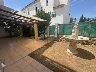 Pis a Guadalobón. Piso en venta en estepona