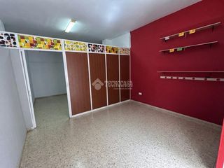 Local Comercial a Zona Calvario. Local comercial en venta en estepona