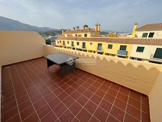 Location Maison jumelée à Huerta Nueva. Casa en alquiler en estepona