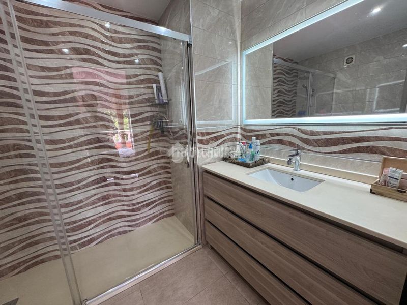 Foto 1c481568-7bdb-4c7f-b848-2375051f61d0. Casa amb aparcament a Seghers Estepona