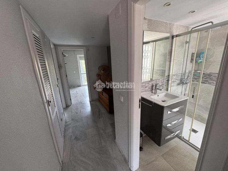 Foto 3957950f-9477-46a7-a83b-e34b02e54780. Casa amb aparcament a Seghers Estepona