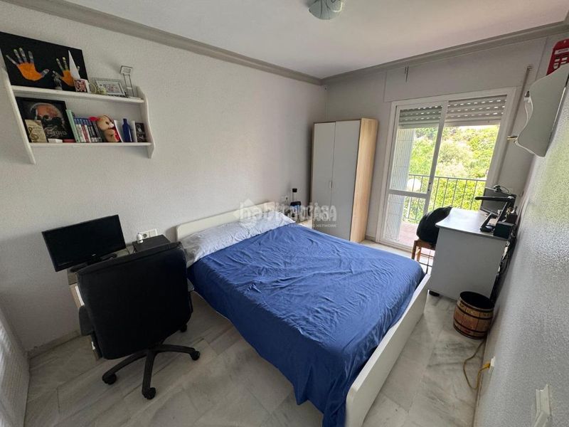 Foto 89fa39a3-afeb-4b83-9fad-1d9ce9ce3699. Casa amb aparcament a Seghers Estepona
