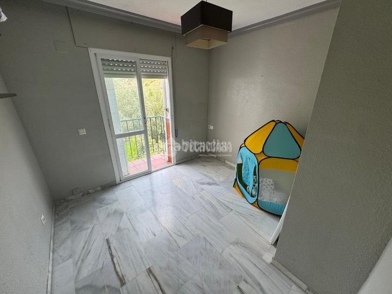 Foto 9b9b7ec7-a2f1-4af5-b83e-6e52ed75e760. Casa amb aparcament a Seghers Estepona