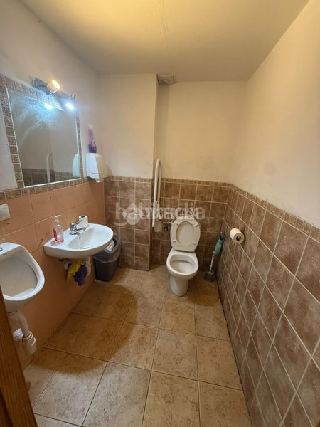 Foto 280d682c-a485-42fc-b175-06d06905e409. Local comercial a Centro Estepona