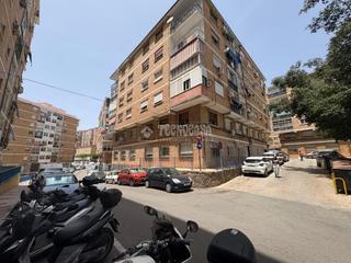 Pis a Parque Victoria Eugenia. Piso en venta en málaga