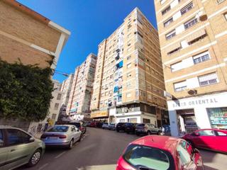 Piso en Parque Victoria Eugenia. Piso en venta en málaga