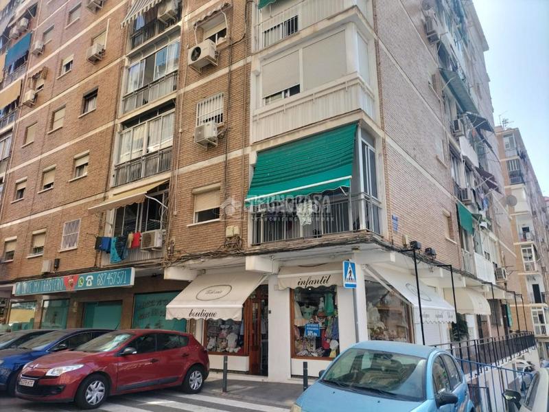 Foto 55ab2129-dae8-41bf-b861-534d0ba0cb8c. Alquiler local comercial tienda en alquiler en Parque Victoria Eugenia Málaga