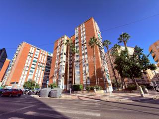 Appartement à Parque Victoria Eugenia. Piso en venta en málaga