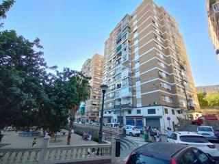 Piso en Parque Victoria Eugenia. Piso en venta en mlaga