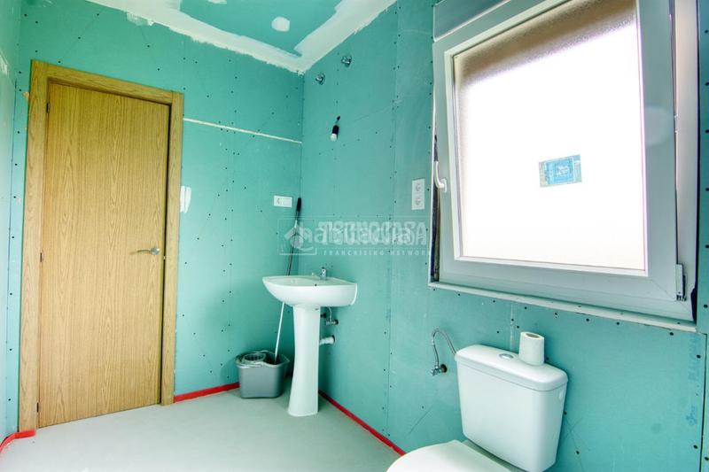 Foto 070cb9a2-dcbd-465b-930a-246c94f6bb5e. Casa  en venta en Marina de Cudeyo