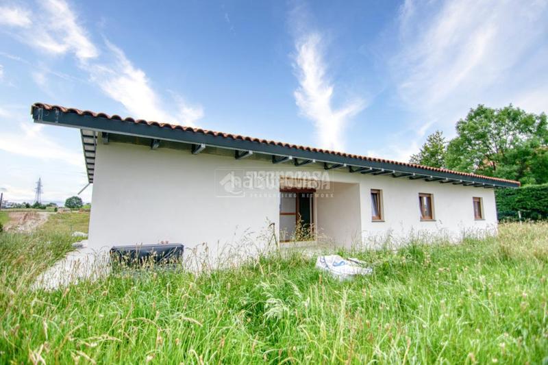 Foto 6d78790f-43b6-4cc3-bba6-72d878db8efa. Casa  en venta en Marina de Cudeyo