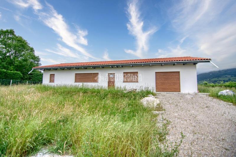 Foto c965d7c1-cb33-4414-941e-442e93c23569. Casa  en venta en Marina de Cudeyo