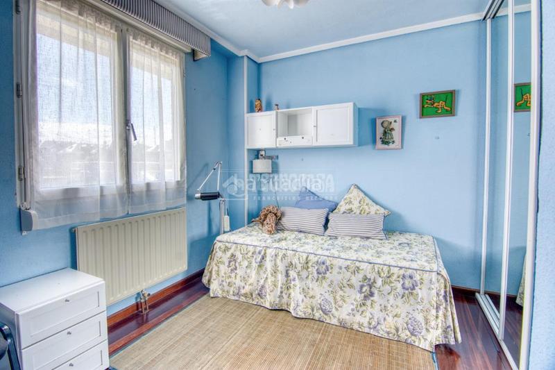 Foto 315a5e65-84cc-47f0-b1f4-1d80f8ba7407. Casa  en venta en santander en Sancibrián Santa Cruz de Bezana