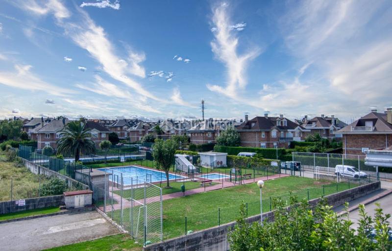 Foto 61238a8f-cb8f-4103-9025-f2b0f1a8c4a5. Casa  en venta en santander en Sancibrián Santa Cruz de Bezana