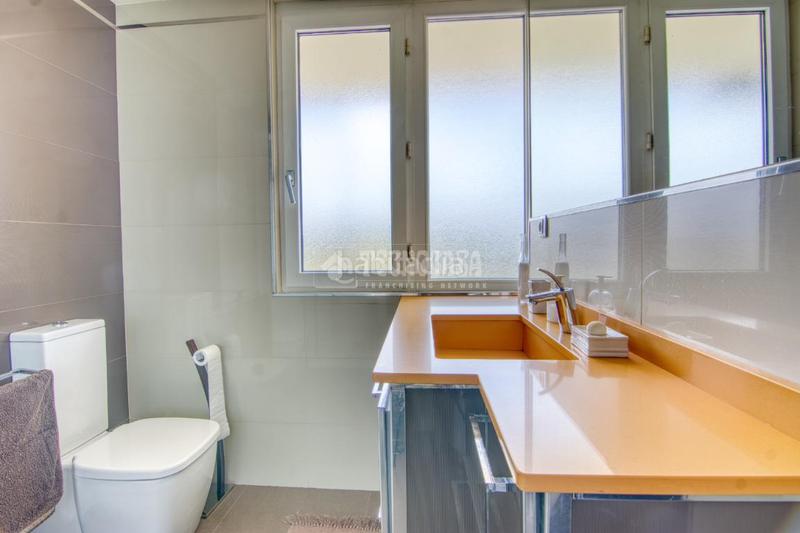 Foto 6ef5fd2e-b1a6-44f5-963e-5545eb16ccf5. Casa  en venta en santander en Sancibrián Santa Cruz de Bezana