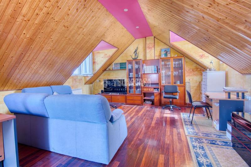 Foto cd2c8630-abbb-439c-8322-5d0c480ee0e0. Casa  en venta en santander en Sancibrián Santa Cruz de Bezana