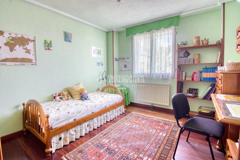 Foto f89c5a25-d2ee-4739-95da-20b650c54945. Casa  en venta en santander en Sancibrián Santa Cruz de Bezana