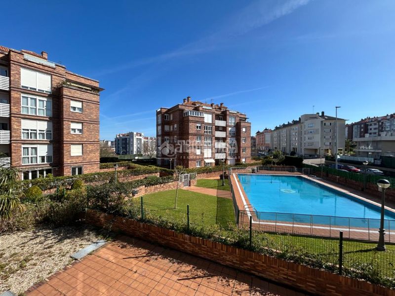 Foto 0cd876c8-7ccf-4b0a-9b4a-336b2c1254b0. Lloguer pis a Alisal - San Román Santander