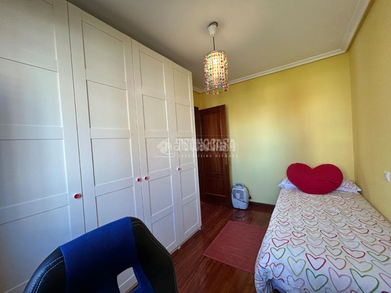 Foto 1711818c-ddd9-4d99-9d09-d42c6adafd14. Lloguer pis a Alisal - San Román Santander