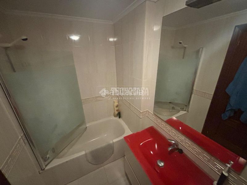 Foto f3d10a32-02b3-4ef8-a0ca-c45e042a2bca. Lloguer pis a Alisal - San Román Santander