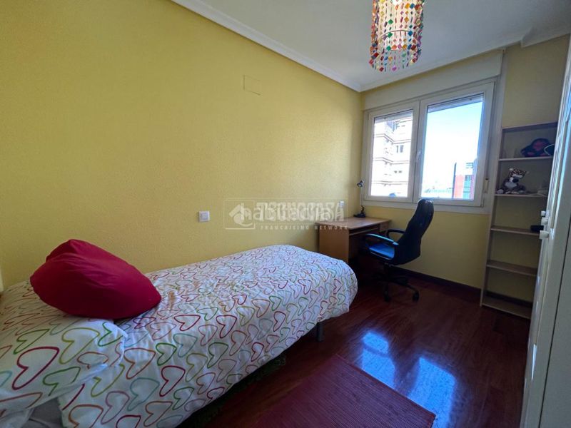 Foto fcea73c0-6de9-45a9-a0f4-80fdb000b79f. Lloguer pis a Alisal - San Román Santander