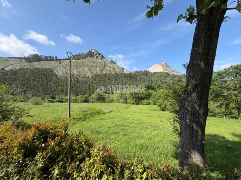 Foto a7f8f728-fd69-43cf-94a3-6f1451c360c3. Finca rústica a Mioño-Santullán Castro - Urdiales
