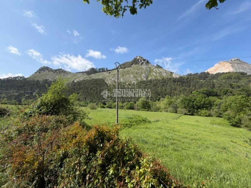 Foto aa6e099d-8295-48b7-84fc-3ea7843f9cc2. Finca rústica a Mioño-Santullán Castro - Urdiales