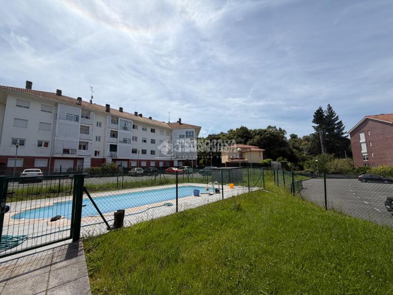 Foto 95729ab9-9fa6-4a04-a984-93a2073cef37. Pis amb calefacció aparcament piscina a Arredondo