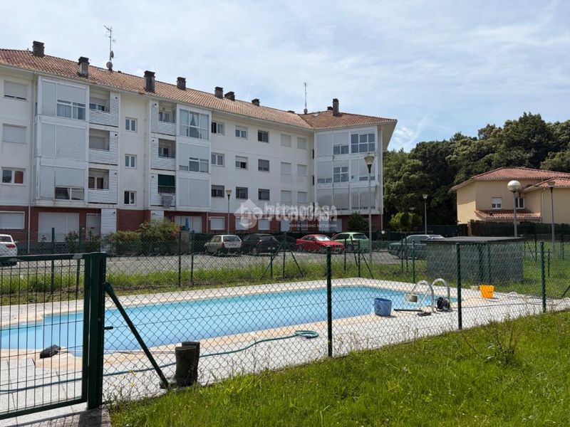 Foto cc42d576-3ea7-47af-bfea-5010a44cd2d1. Pis amb calefacció aparcament piscina a Voto