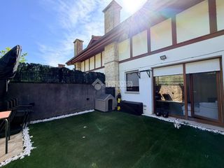 Casa aparellada a Guriezo. Casa en venta en guriezo