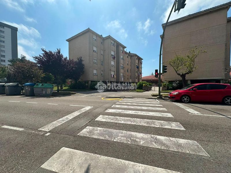 Foto 287e9e4b-6484-41f6-9592-473034092733. Posto auto in Alisal - San Román Santander