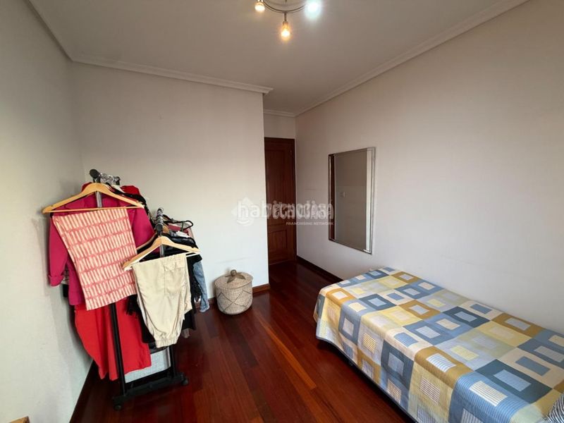 Foto 436f5c6e-b250-40ff-976a-72d801a96057. Piso  en venta en Alisal - San Román Santander