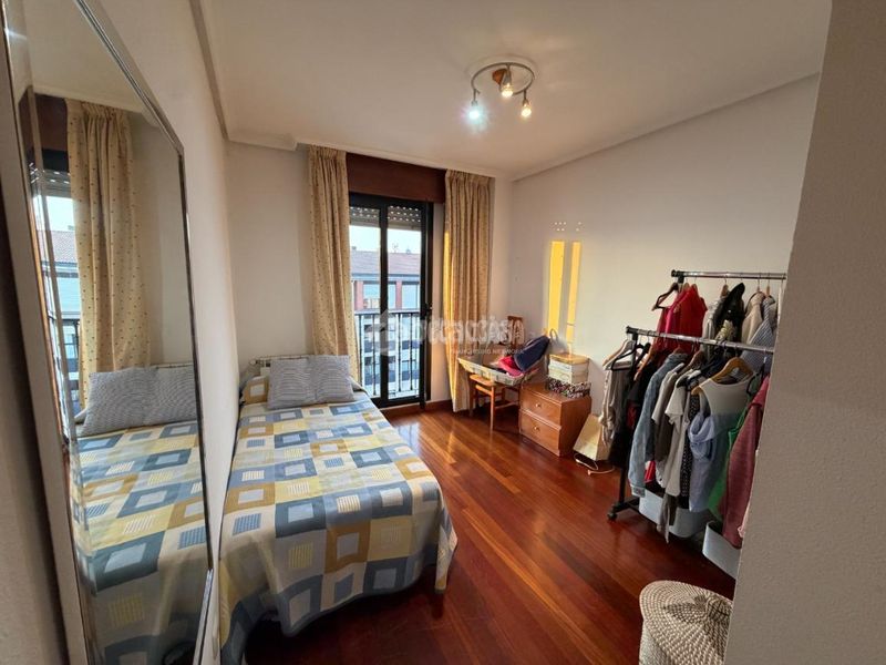 Foto a0cd1644-b931-4e7c-8e0d-d0ba4887a014. Piso  en venta en Alisal - San Román Santander