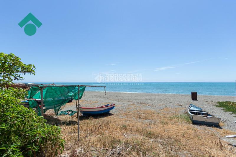 Foto 3cc2fe42-00e9-4cab-b2c8-7591eecfc9f7. Piso  en venta en torre del mar en Almayate Bajo