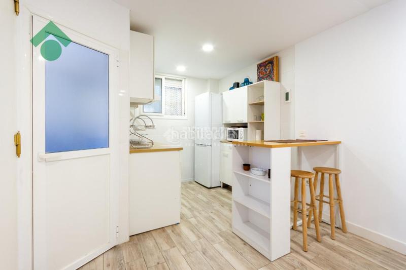 Foto a94813ac-957d-49bb-8a22-11d899f3b9ff. Piso  en venta en torre del mar en Almayate Bajo