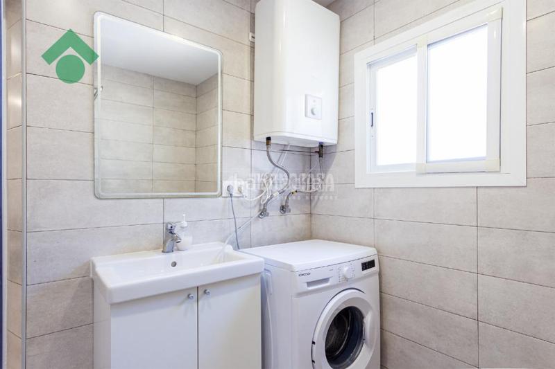 Foto c5c6364a-86c7-4a50-b7e3-add7f4f5f70c. Piso  en venta en torre del mar en Almayate Bajo