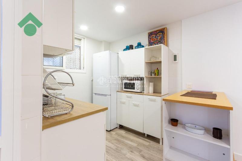 Foto f55e96a2-c447-4f6d-9203-f0339fb42086. Piso  en venta en torre del mar en Almayate Bajo