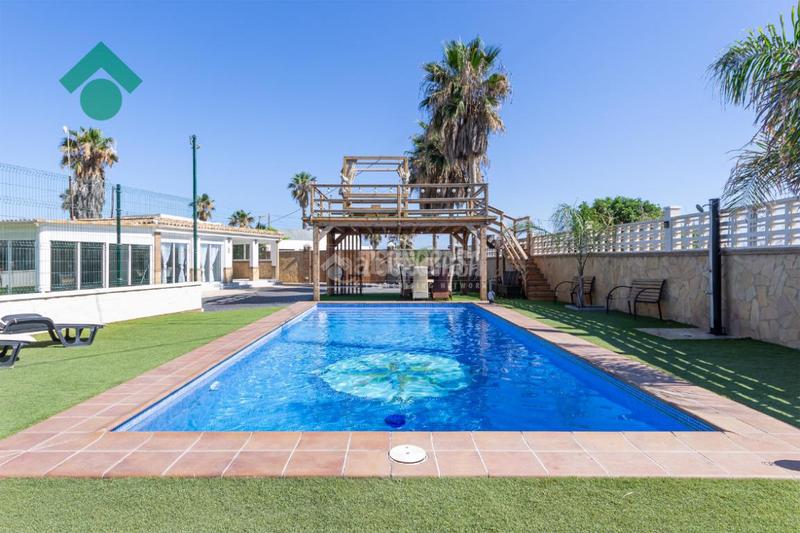 Foto cff77896-73d6-476c-97c0-eb4d29ec6dd7. Casa con piscina in Camino Viejo de Málaga Vélez - Málaga