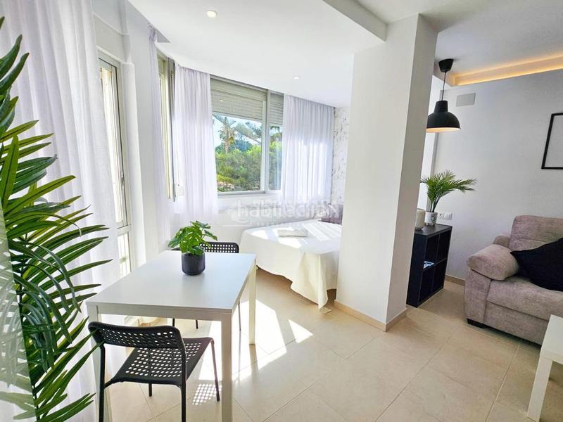 Foto 0e9f3b05-bd3a-425a-aab3-891817aa9b9c. Estudio piso en venta en Paseo Marítimo de Levante Torre del Mar