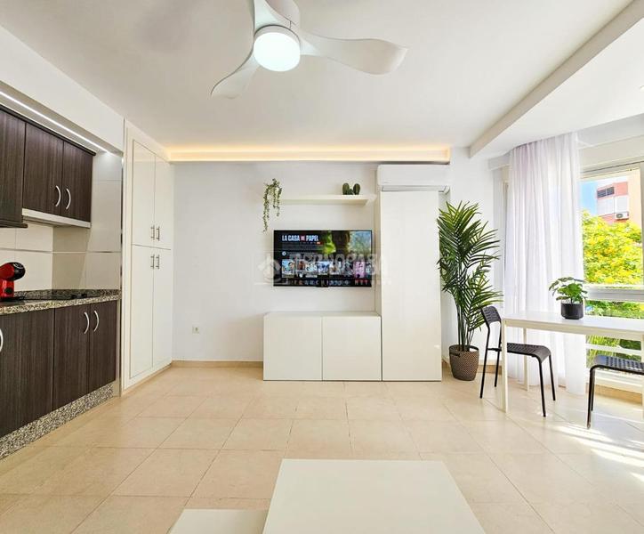 Foto 32a287cd-9fcc-49c8-8344-d172d0701e31. Estudio piso en venta en Paseo Marítimo de Levante Torre del Mar