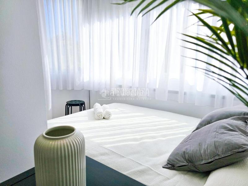 Foto fdf2fdb3-7e4a-4813-864b-881a98583d51. Estudio piso en venta en Paseo Marítimo de Levante Torre del Mar