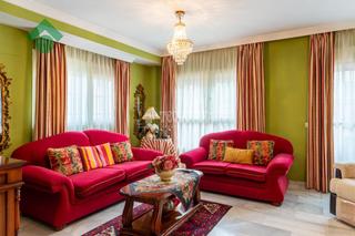 Casa aparellada a Chilches. Casa en venta en vélezmálaga