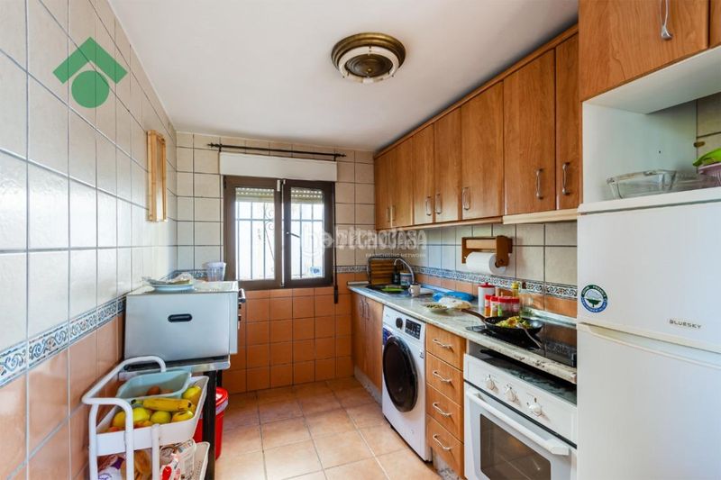 Foto af05a28a-45aa-4ca7-9e11-31b538c3cfd1. Casa aparellada a Chilches
