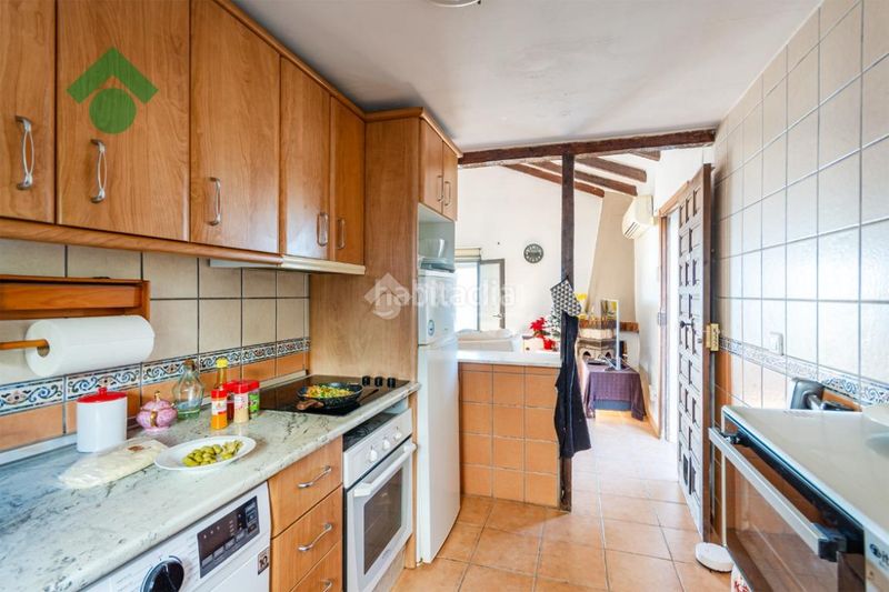 Foto bef7d327-8732-49dd-a60d-e28e53df4697. Casa aparellada a Chilches