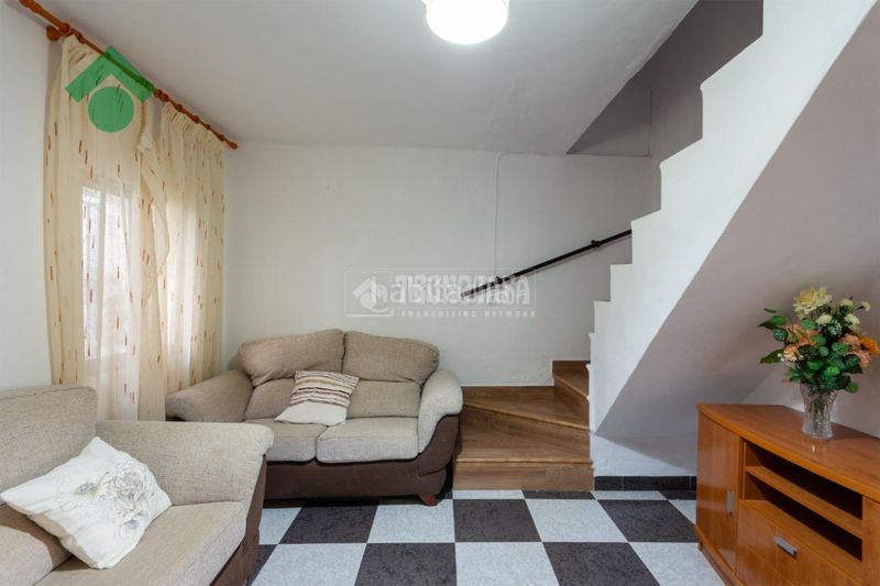 Foto 29c447b6-c2ae-4f71-8efa-302cd9173486. Casa a Almayate Bajo