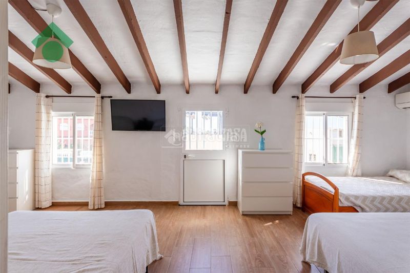 Foto 2a1d8e1f-7750-4504-8051-cad8d7c2fb73. Casa a Almayate Bajo