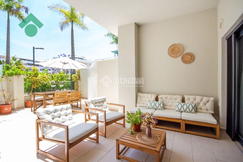 Foto 0da54099-7693-4e1c-9473-bc3d7dd857e0. Pis amb aparcament piscina a Paseo Marítimo de Levante Torre del Mar