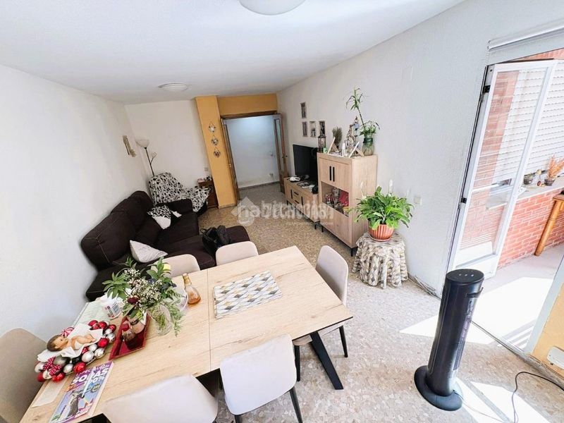 Foto 4f7f4a1b-8866-4381-918f-976f018011a6. Pis a La Raïosa Valencia