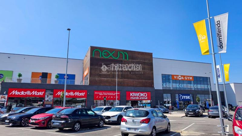 Foto fc5b4600-3529-4f52-8b78-10173f4b0259. Local comercial  en venta en El Naranjo Fuenlabrada