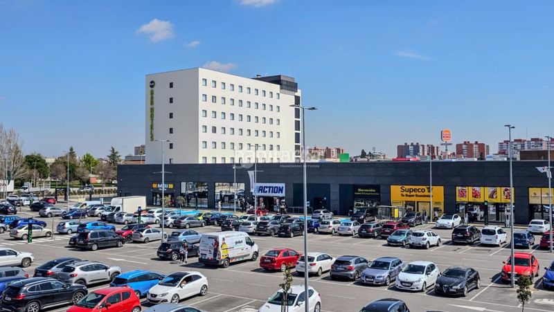 Foto 0710944a-ed26-45b8-8c8c-1f045c375630. Etagenwohnung mit heizung parking in La Serna Fuenlabrada